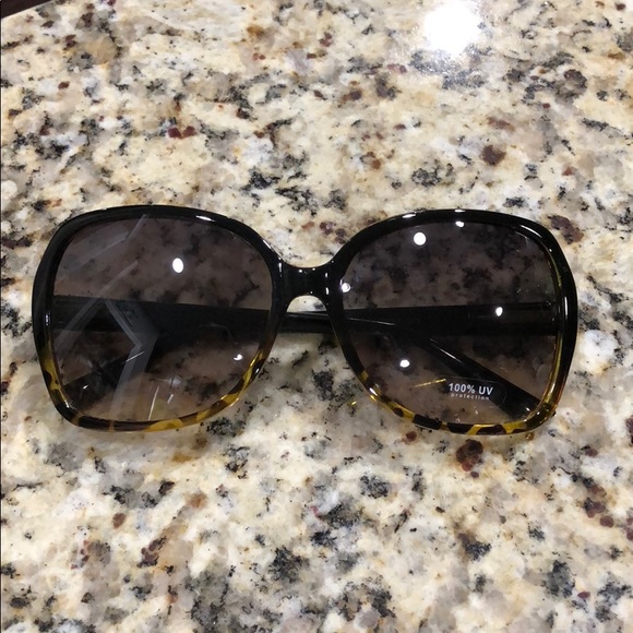 LOFT Accessories - Loft Sunglasses - NWOT